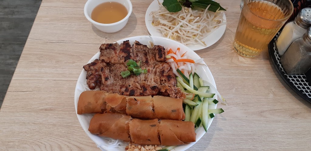 Simply Pho Vietnamese Cuisine | 1608-4949 Canoe Pass Way, Tsawwassen, BC V4M 0B2, Canada | Phone: (604) 382-4789