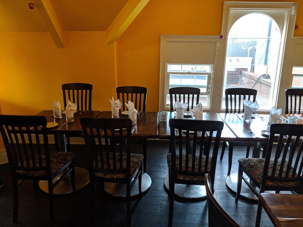 La Sala Restaurant | 1975A Queen St E, Toronto, ON M4L 1J1, Canada | Phone: (416) 694-0004