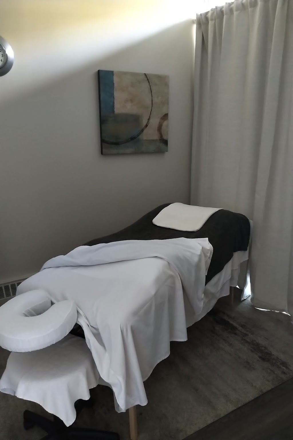 Vitality Massage Therapy 60 MacLaren St, Ottawa, ON K2P 0K7, Canada