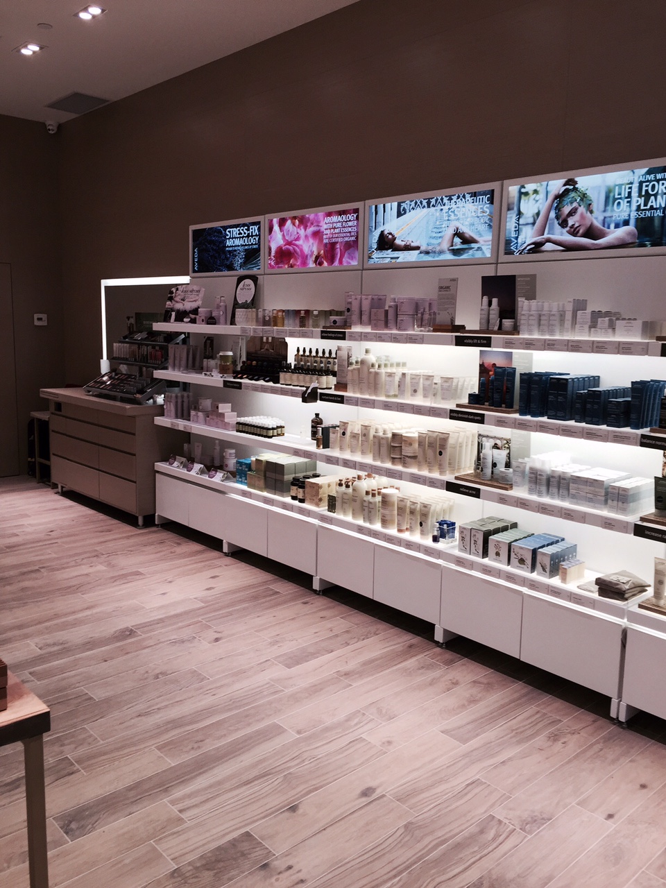 Aveda | 925 Main St #2, West Vancouver, BC V7T 1A1, Canada | Phone: (604) 913-0155
