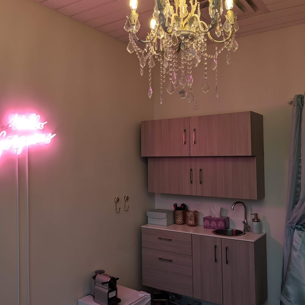 Halo Hair by Naz | 507 Lakeshore Rd E Unit 200. Suite #3, Mississauga, ON L5G 1H9, Canada | Phone: (416) 523-8542