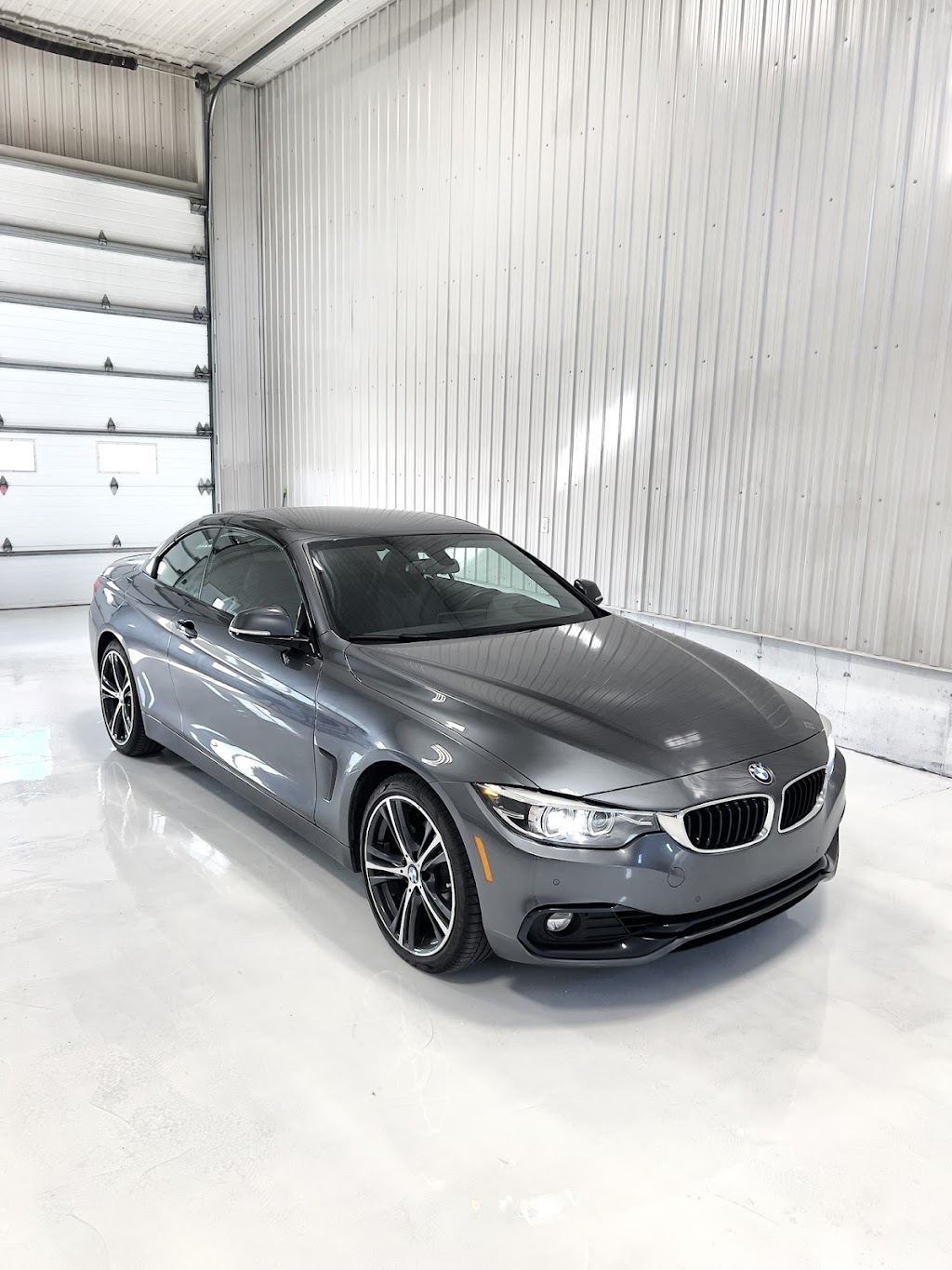 CHRLZ Auto Club | 324 Rue Laurier Suite 12, Saint-Apollinaire, QC G0S 2E0, Canada | Phone: (819) 763-0238