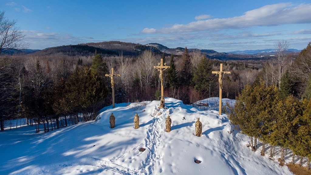 Calvaire Huberdeau | 198 Rue du Sommet #100, Huberdeau, QC J0T 1G0, Canada | Phone: (819) 681-3377