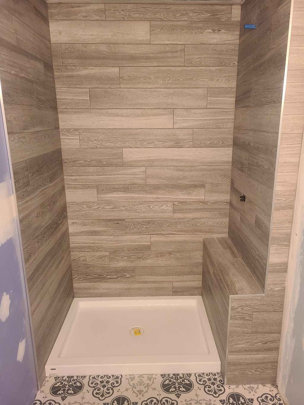 Tile & Stone LV Lion company | Harris Rd, Pitt Meadows, BC V3Y 2L7, Canada | Phone: (778) 903-7453