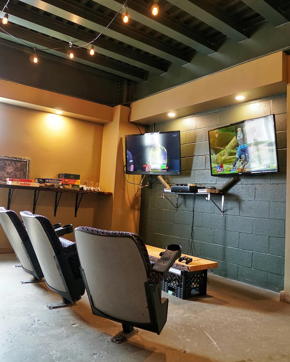 Chronicle Brewing Company | 422 Lake Rd #3, Bowmanville, ON L1A 4P8, Canada