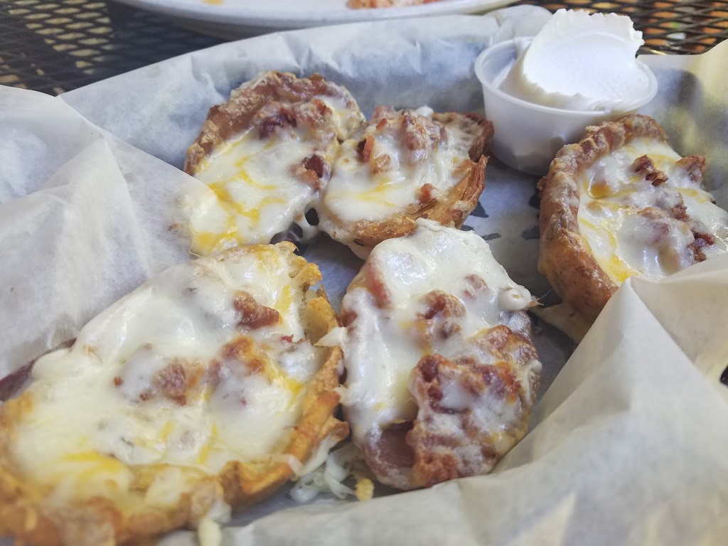 Chair 9 Pizza & Bar | 10459 Mt Baker Hwy, Deming, WA 98244, USA | Phone: (360) 599-2511