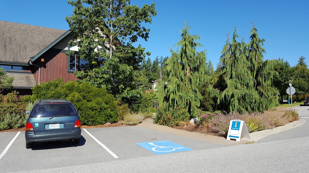 Sechelt Visitor Centre | 5790 Teredo St, Sechelt, BC V0N 3A0, Canada | Phone: (604) 885-1036