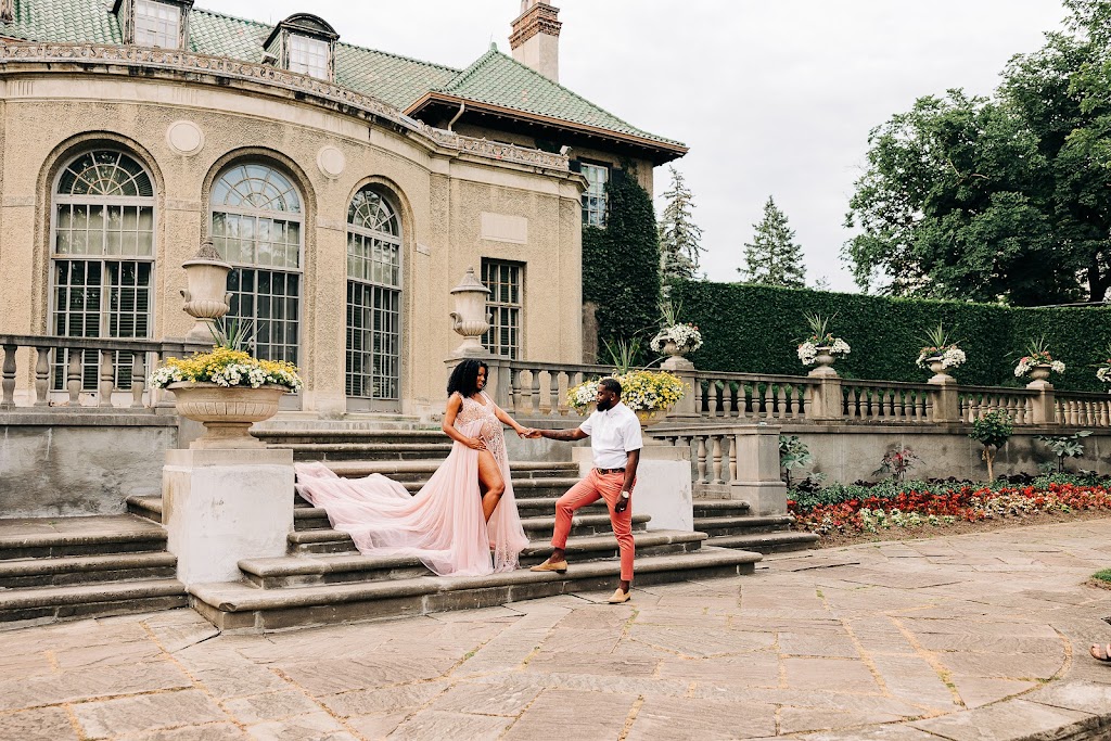 Christina Guida Photography | 26 Carey Ln, Bowmanville, ON L1C 0P2, Canada | Phone: (905) 926-9944