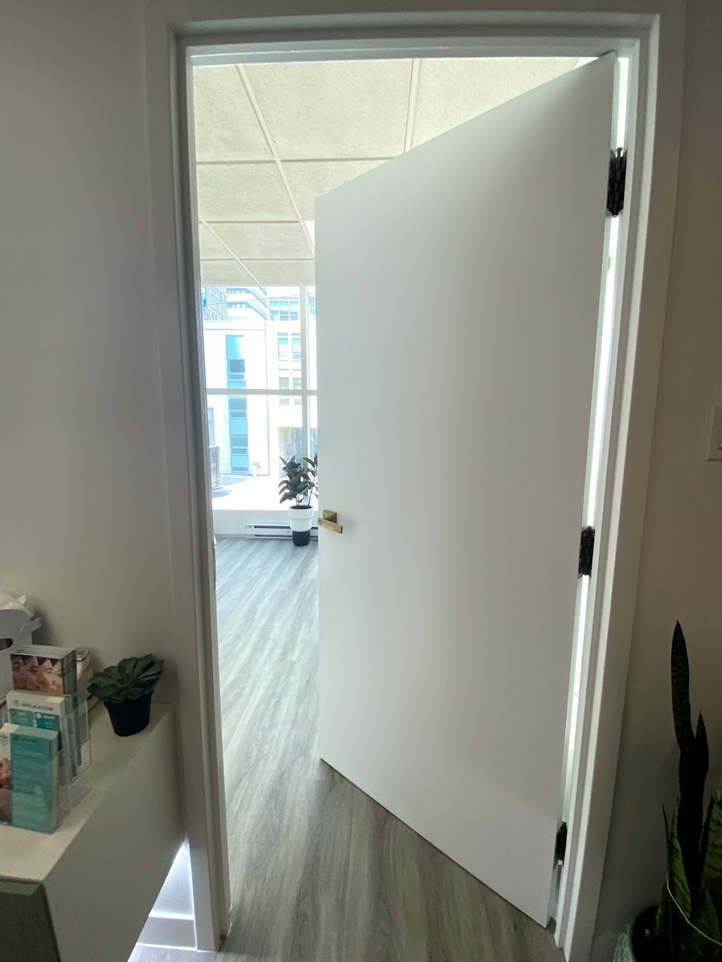 Dr. Kim Abog, Naturopathic Doctor | 181 Eglinton Ave E Unit 207, Toronto, ON M4P 1J4, Canada | Phone: (647) 954-5896