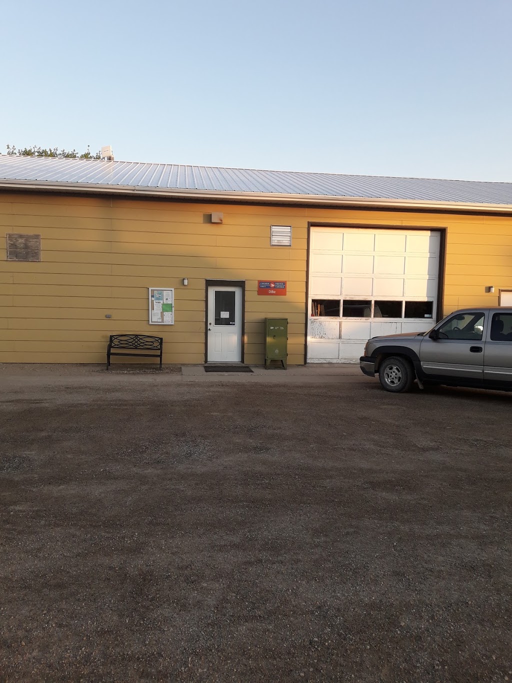 Kdk Grocery And Post Ofgice | 807 Railway Ave, Dilke, SK S0G 1C0, Canada