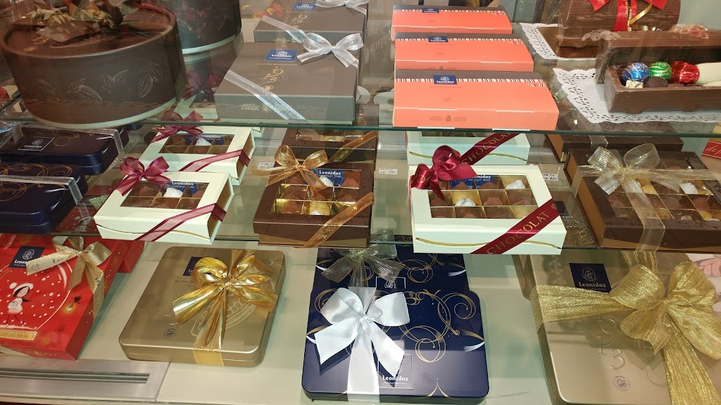 Chocolaterie Leonidas Gare Centrale | 895 Rue De La Gauchetière O, Montréal, QC H3B 4G1, Canada | Phone: (514) 393-1505