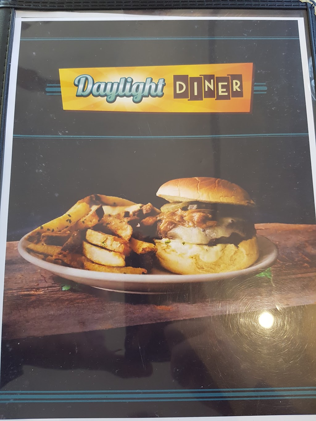 Daylight Diner | 80 Bolton St, Bobcaygeon, ON K0M 1A0, Canada | Phone: (705) 738-6609