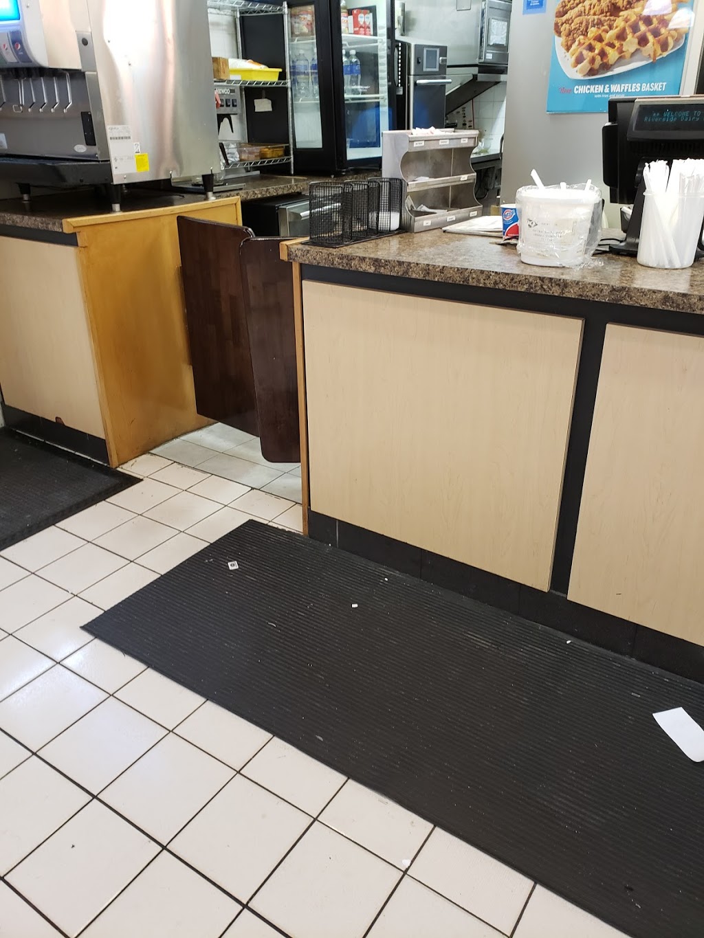 Dairy Queen | 14741 108 Ave, Surrey, BC V3R 1V9, Canada | Phone: (604) 581-1722