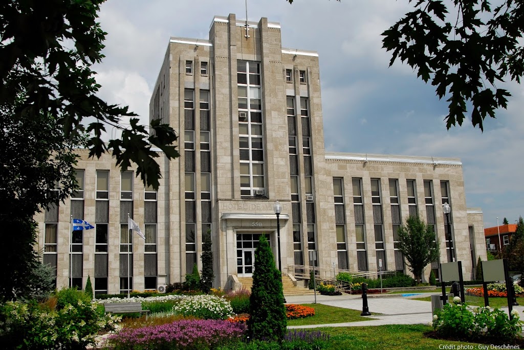 Shawinigan Hotel De Ville | 550 Av. de lHôtel de Ville, Shawinigan, QC G9N 1M6, Canada | Phone: (819) 536-7200