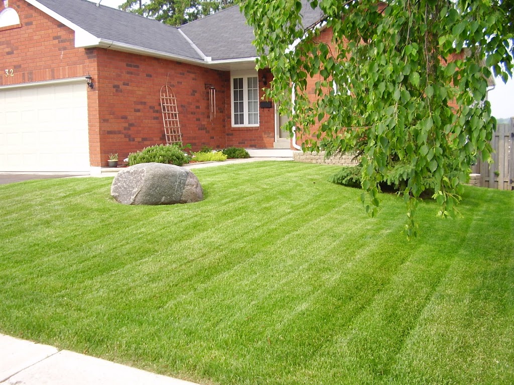 Armstrongs Property Maintenance Inc | 748 Henderson Dr, Innisfil, ON L9S 2J9, Canada | Phone: (705) 791-8808