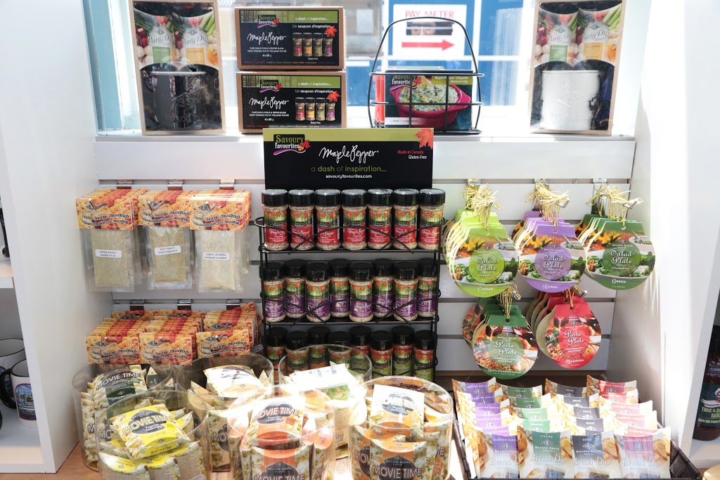 Waterfront Gifts & Apparel | 248 Ontario St, Kingston, ON K7L 5P7, Canada | Phone: (844) 549-8012