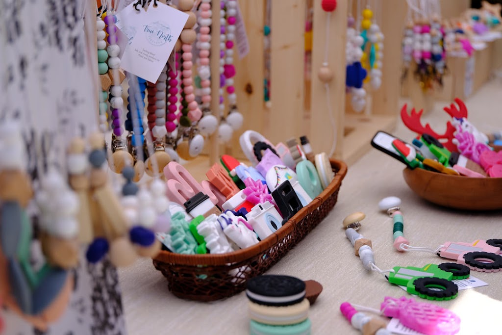 Midisland Public market | Memorial Ave at, Veterans Way, Qualicum Beach, BC V9K 1K7, Canada | Phone: (250) 937-8822