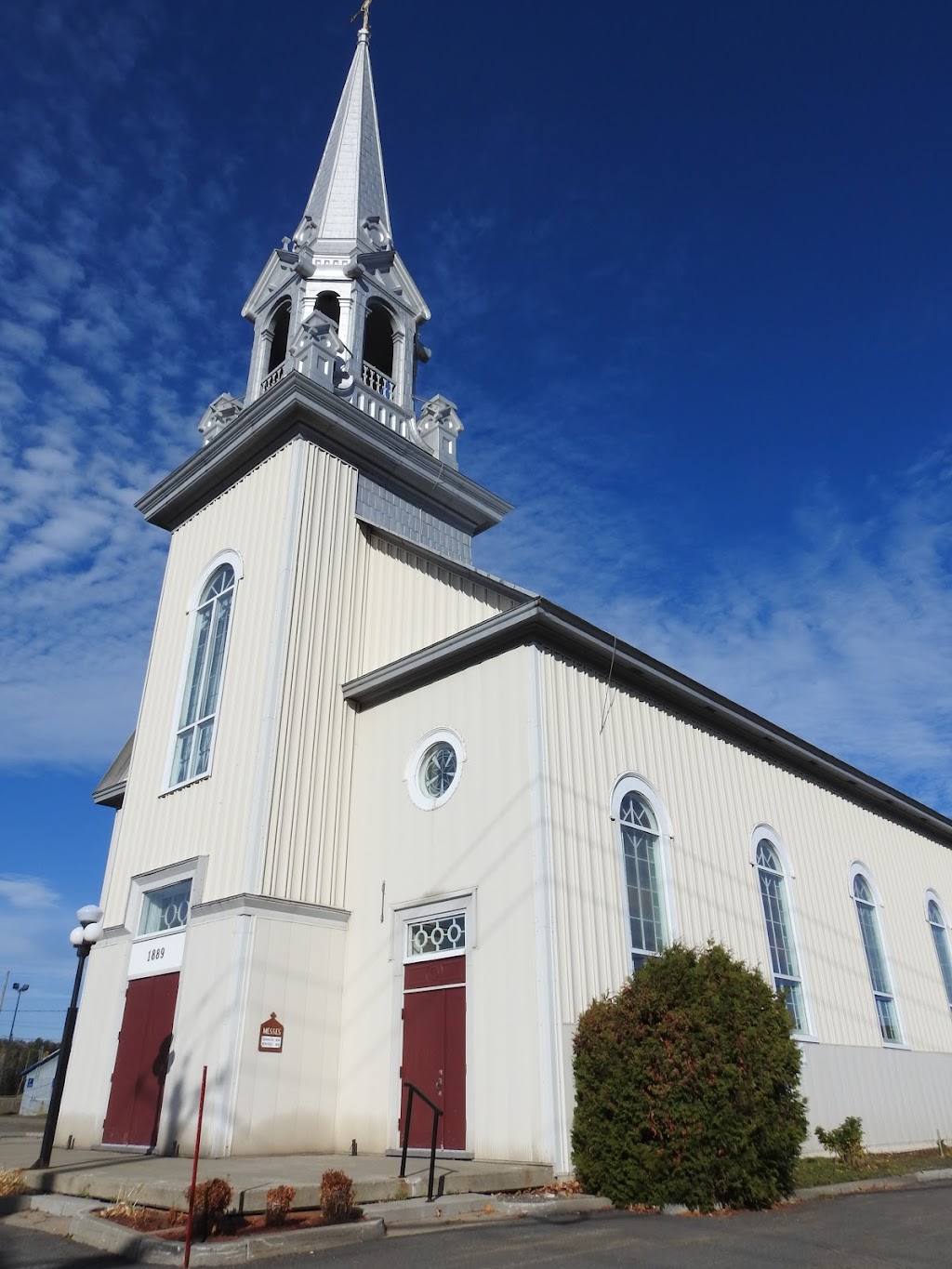 Saint-Damase-de-lIslet Church | 12-18 Chem. du Village E, Saint-Damase-de-LIslet, QC G0R 2X0, Canada | Phone: (418) 598-9370