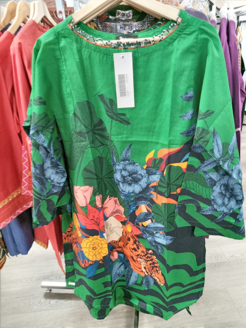 Zauq (زوق) by Atlacific Fashions | Savanna Market, 9036 46 St NE Unit 102, Calgary, AB T3J 0K1, Canada | Phone: (587) 577-7244