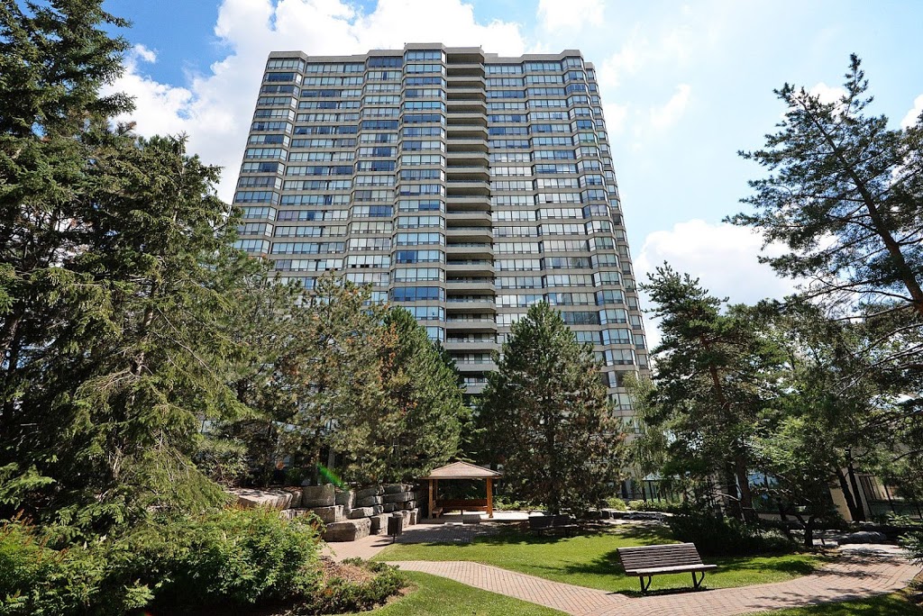 Charles Smith Real Estate Salesperson | 1458 Finch Ave, Pickering, ON M1V 1J9, Canada | Phone: (416) 839-9614