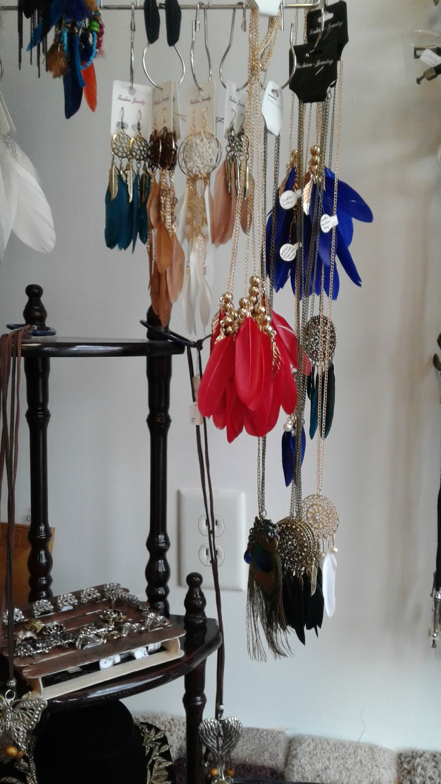 Sharonnekes | the back by Science City, 749 Felix Ave, Windsor, ON N9B 2V6, Canada | Phone: (226) 757-3498