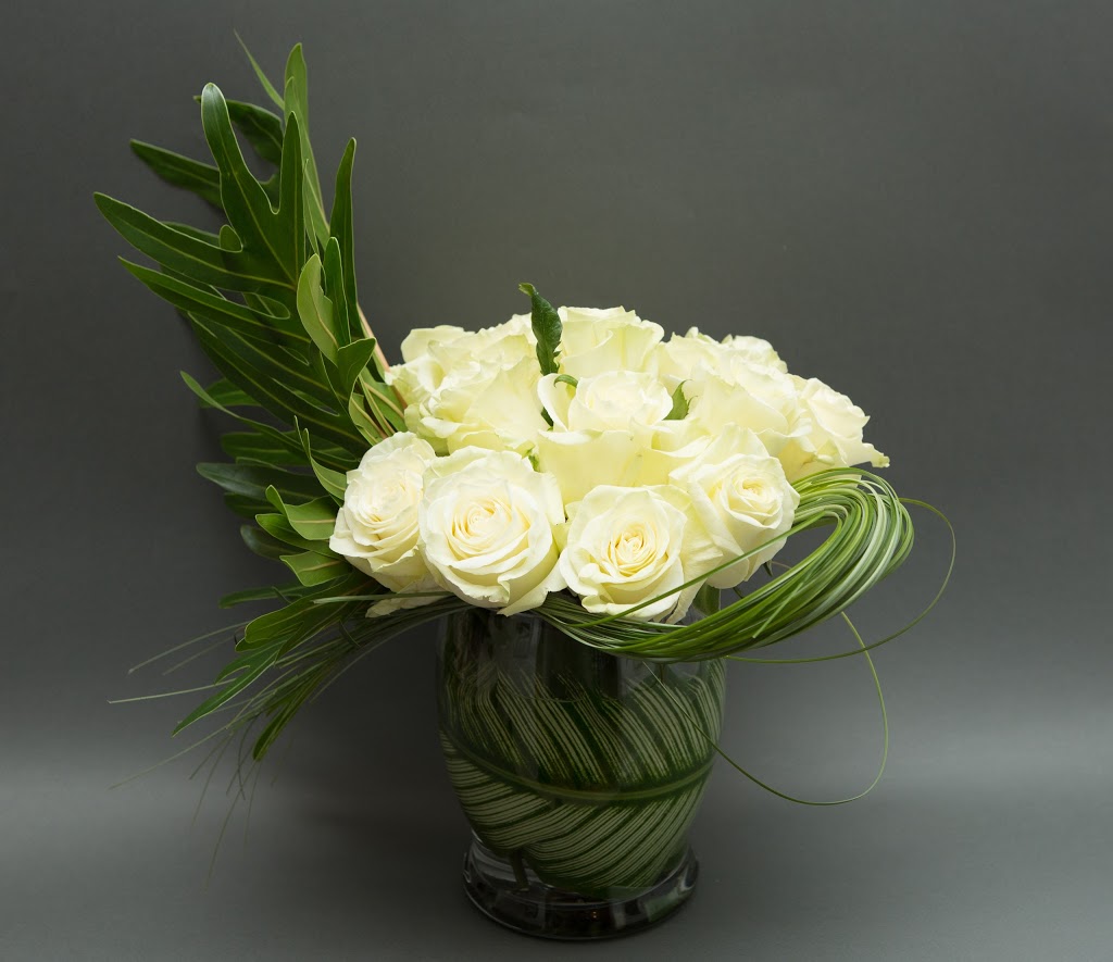 Fig Fleurs | 278 Chemin du Bord-du-Lac, Pointe-Claire, QC H9S 4K9, Canada | Phone: (514) 505-4070