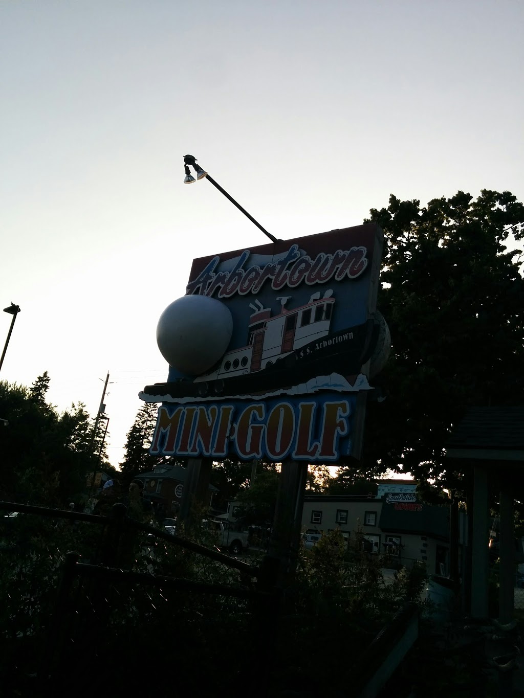 Arbortown Mini-golf | 100 Main St, Port Dover, ON N0A 1N0, Canada | Phone: (519) 583-3499