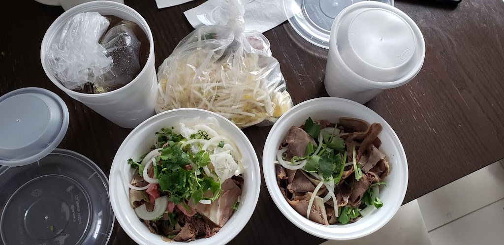Delicious Pho | 2083 98 St NW, Edmonton, AB T6N 1K2, Canada | Phone: (780) 450-1114