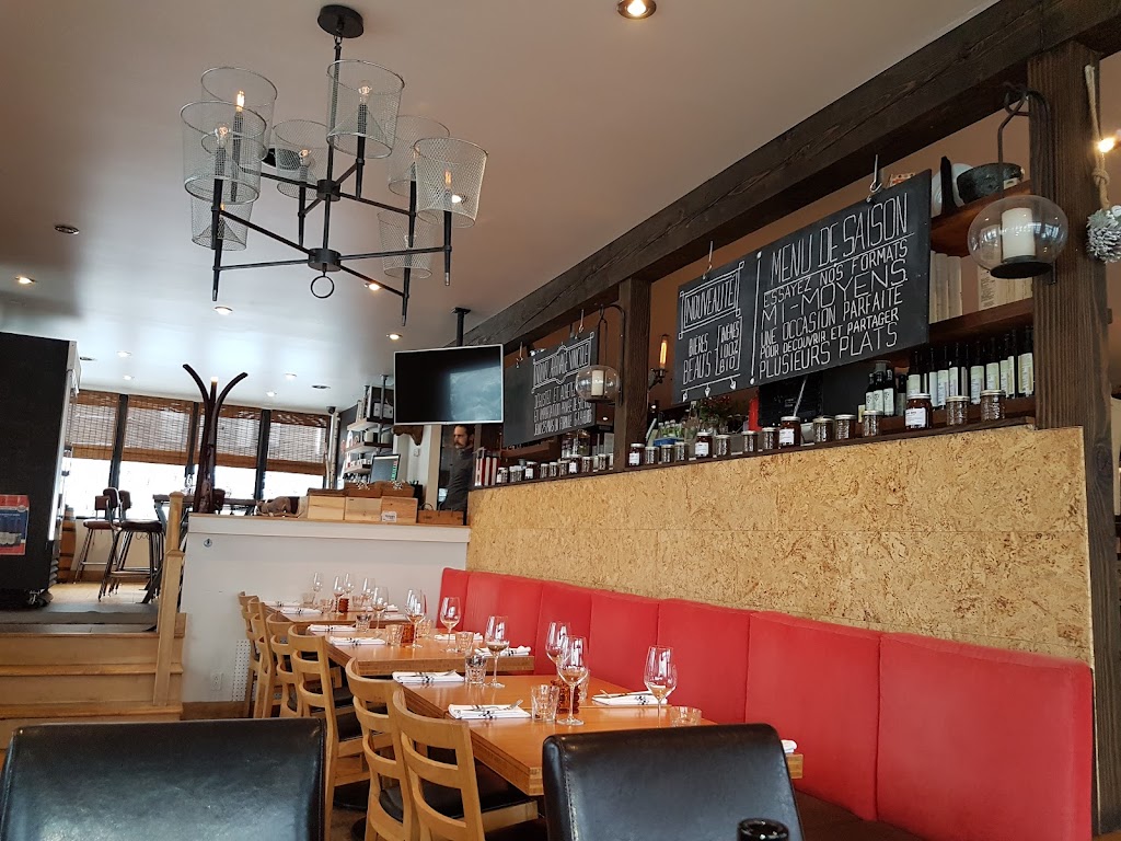 Boucherie & Restaurant Les Têtes de Cochon | 15 Rue Maurice Aveline, Sainte-Adèle, QC J8B 2M8, Canada | Phone: (450) 745-4047