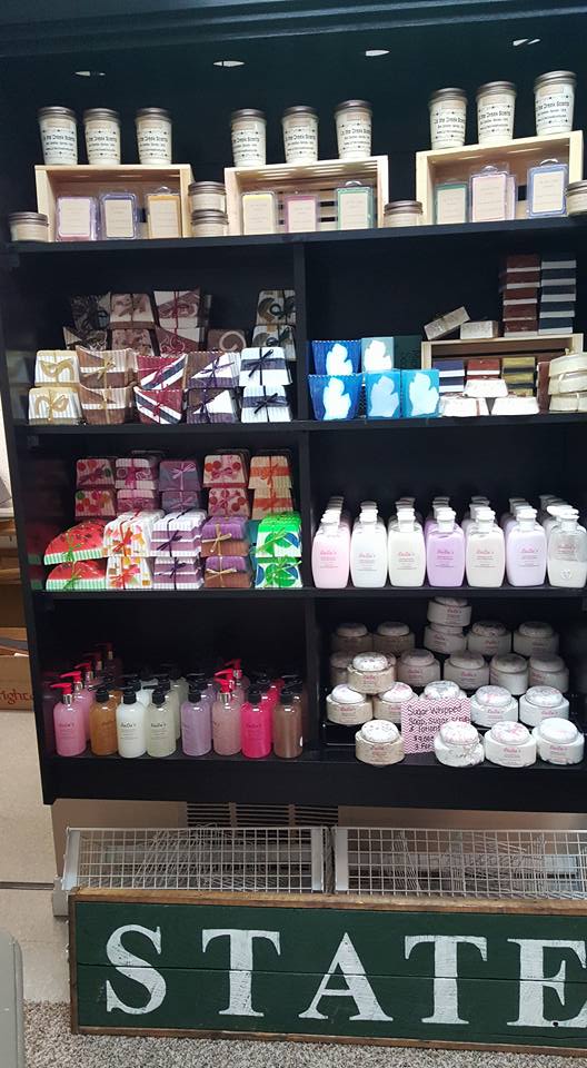 Lulus Custom Framing and Boutique | 1326 Michigan Ave, Marysville, MI 48040, USA | Phone: (810) 824-3406