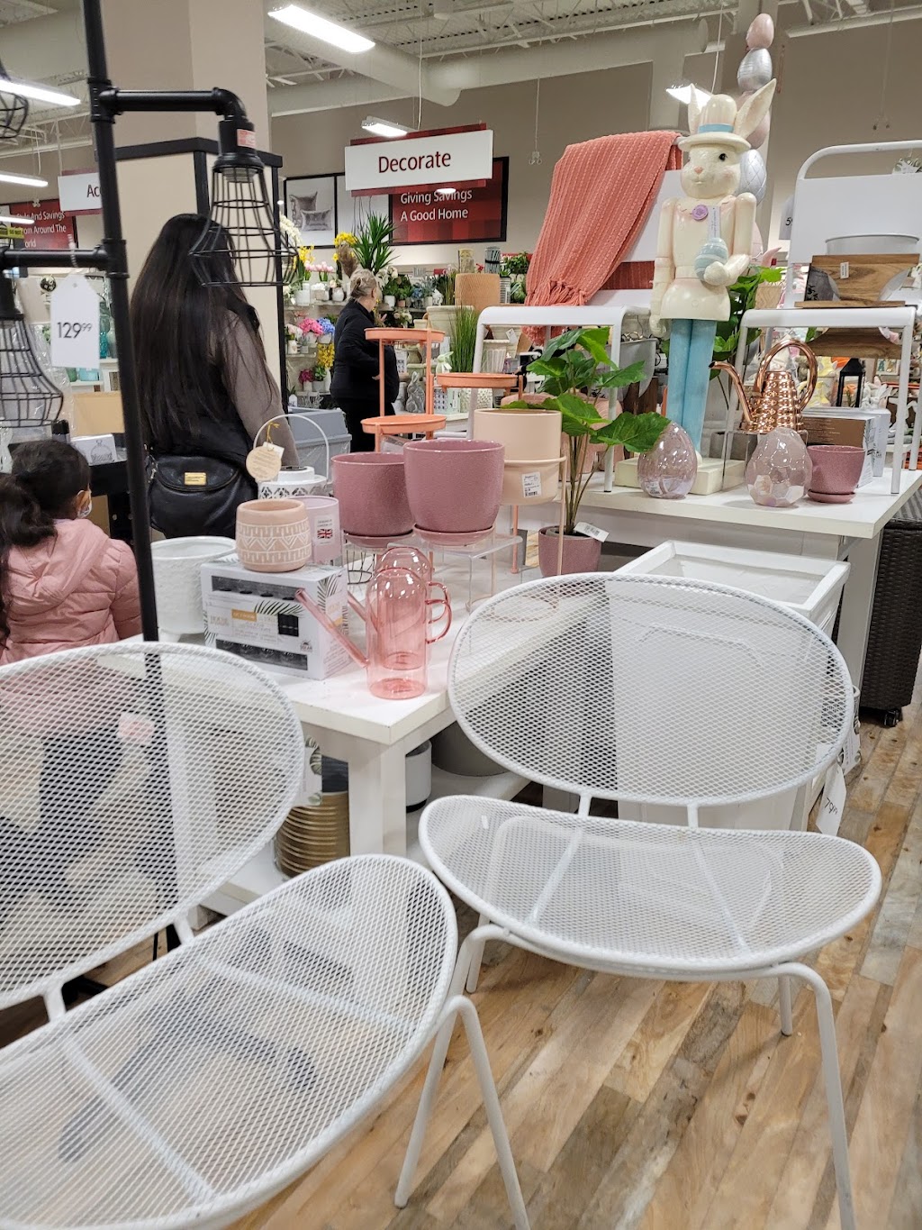 Winners & HomeSense | 12101 72 Ave, Surrey, BC V3W 2M1, Canada | Phone: (604) 501-0153