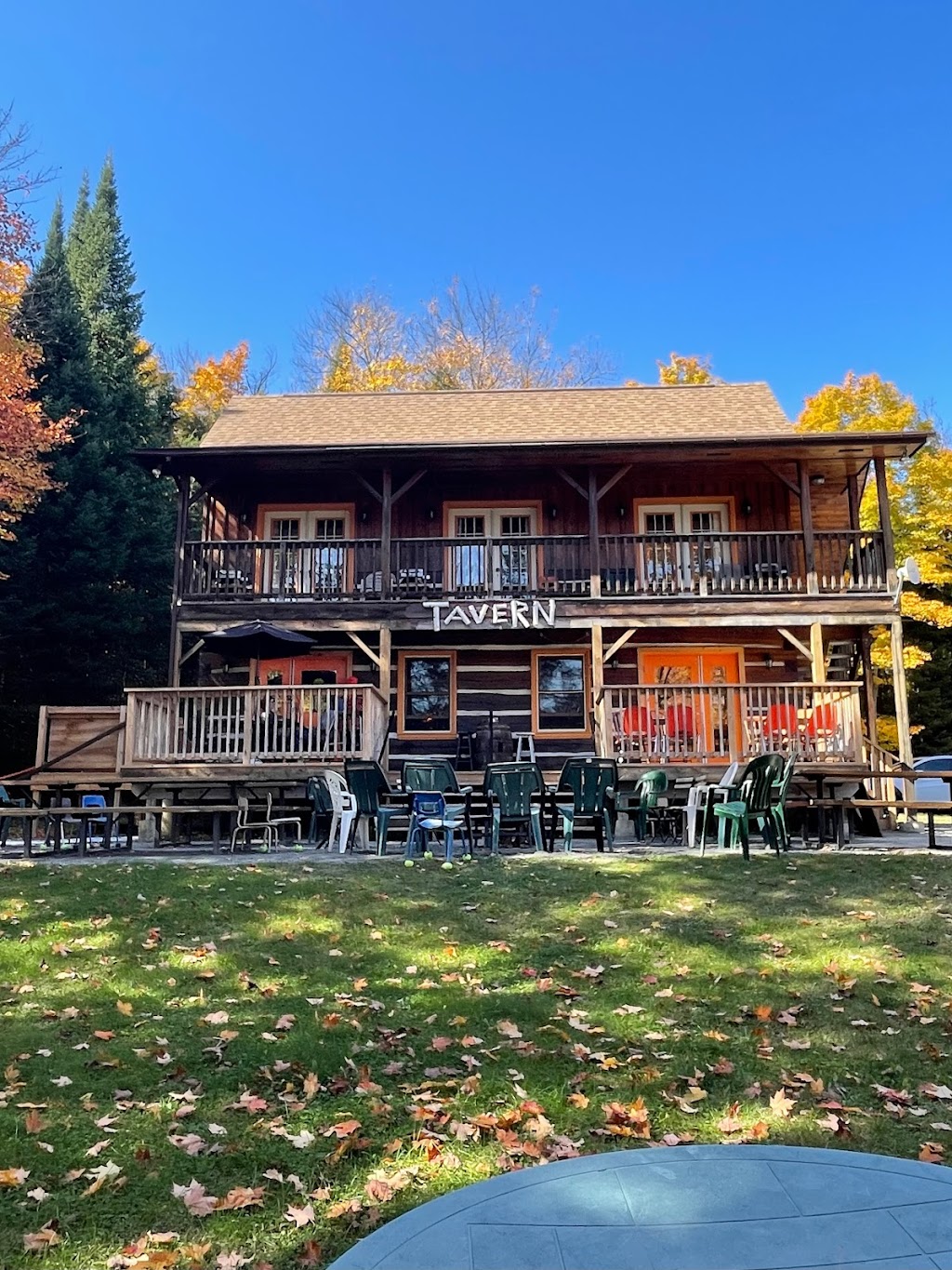 Bongopix Tavern & Cafe | 50 Galeairy Lake Rd, Whitney, ON K0J 2M0, Canada | Phone: (613) 553-1500