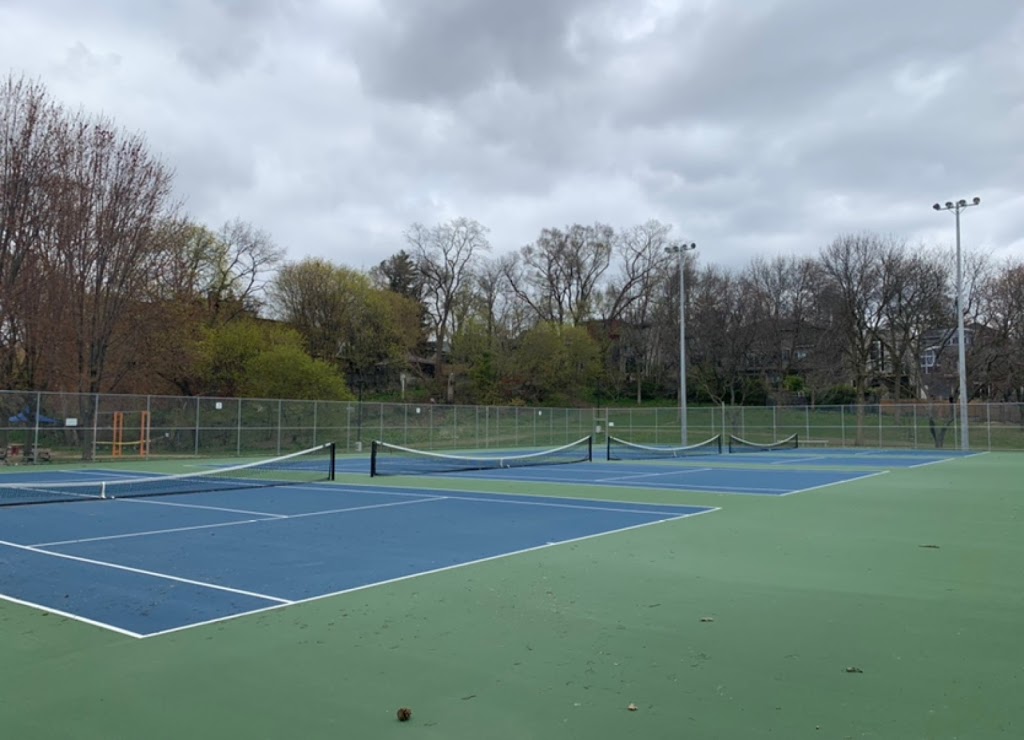 Swansea Tennis Club | 1 Rennie Terrace, Toronto, ON M6S 3C6, Canada | Phone: (416) 803-9464