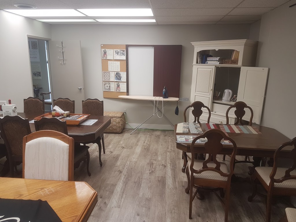 Paisleys Quilt Shop | 112 John Cavanaugh Dr, Carp, ON K0A 1L0, Canada | Phone: (613) 203-9011