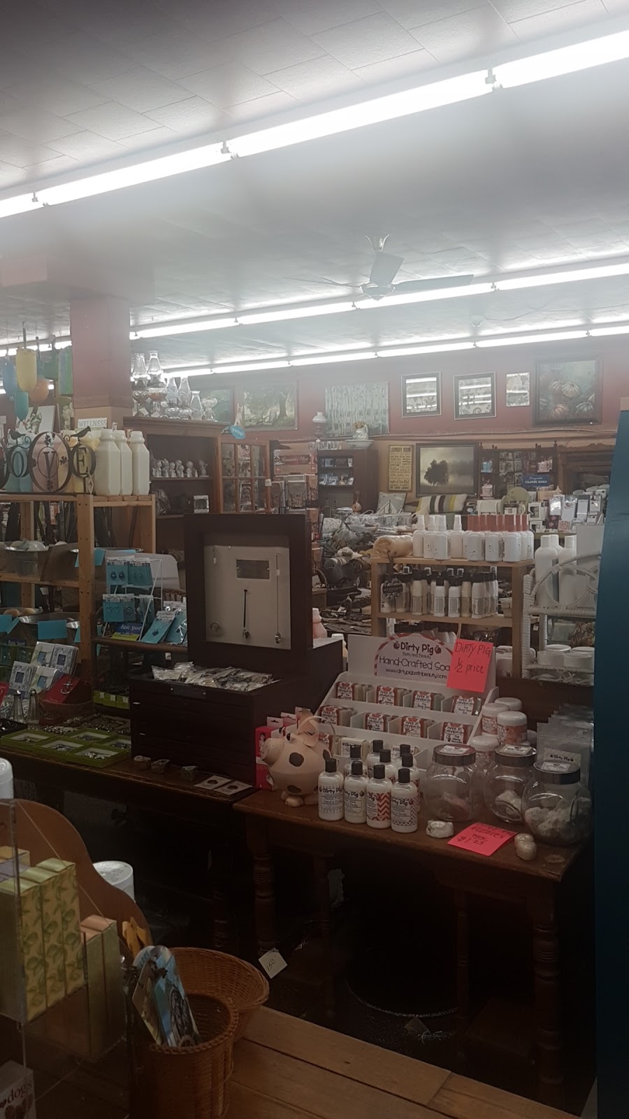 Cinnamon Creek Country Gift | 65 Commercial St, Middleton, NS B0S 1P0, Canada | Phone: (902) 825-3608
