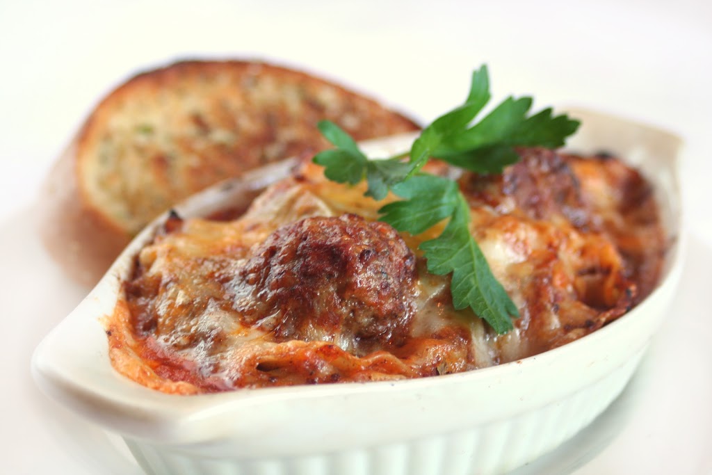 Romeos | 777 Royal Oak Dr, Victoria, BC V8X 4V1, Canada | Phone: (250) 744-1177