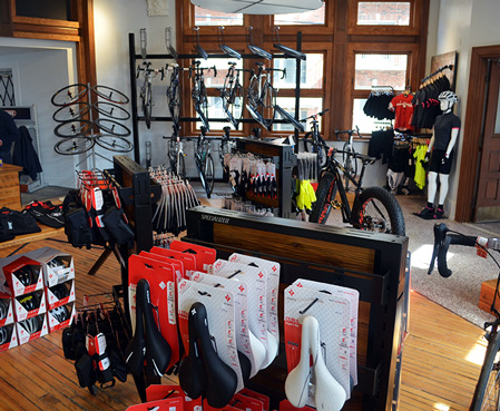 Cycle Néron | 2100 Bd Saint-Joseph, Lachine, QC H8S 2N7, Canada | Phone: (514) 532-5880