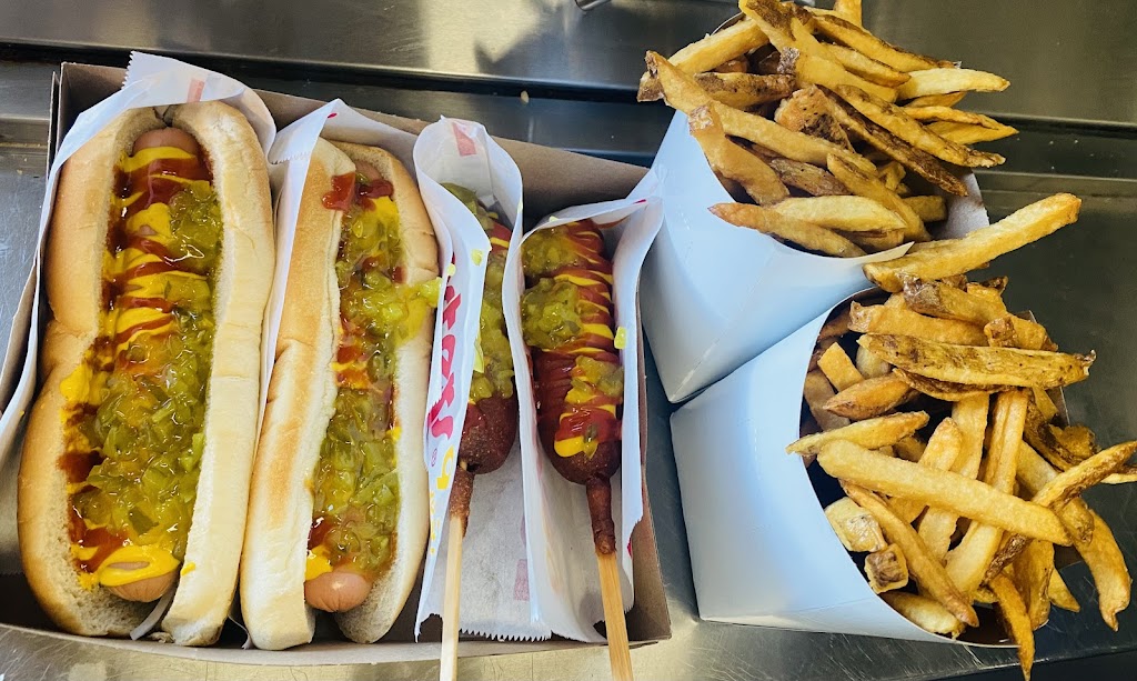 Munchies NMore | 4741 Bank St, Gloucester, ON K1T 3W7, Canada | Phone: (613) 425-6673