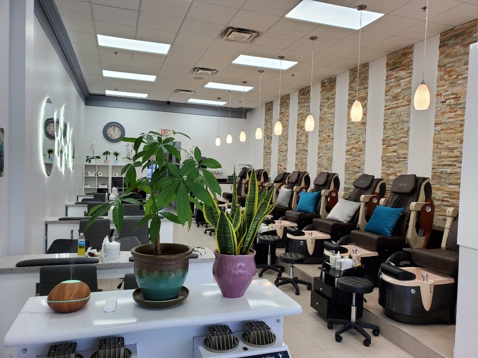 Camellia Nail Studio | 1076 Rutherford Rd Unit 3, Maple, ON L6A 1S2, Canada | Phone: (905) 597-0798