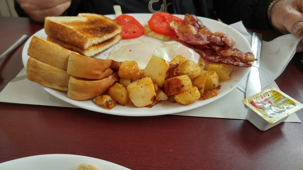 Larock Cafe | 556 Chemin Larocque, Salaberry-de-Valleyfield, QC J6T 4C5, Canada | Phone: (450) 371-8857
