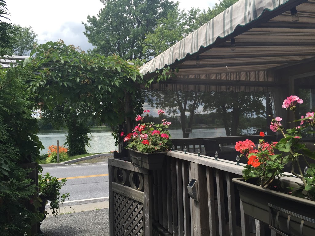 Restaurant Espaces Gourmands | 454 Chemin des Patriotes, Saint-Charles-sur-Richelieu, QC J0H, Canada | Phone: (450) 584-3112