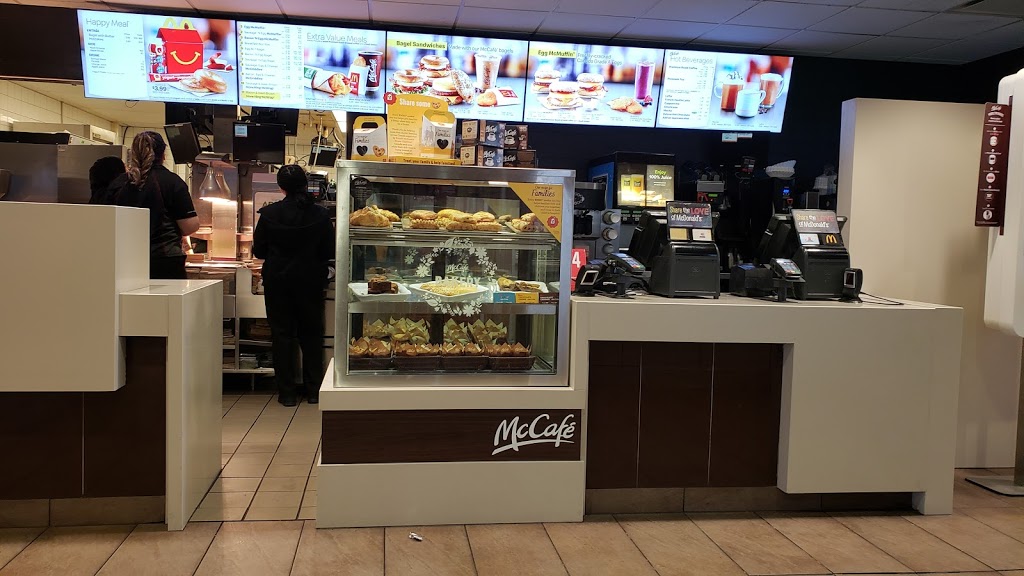 McDonalds | 1493 Bedford Hwy, Bedford, NS B4A 1E3, Canada | Phone: (902) 835-8851