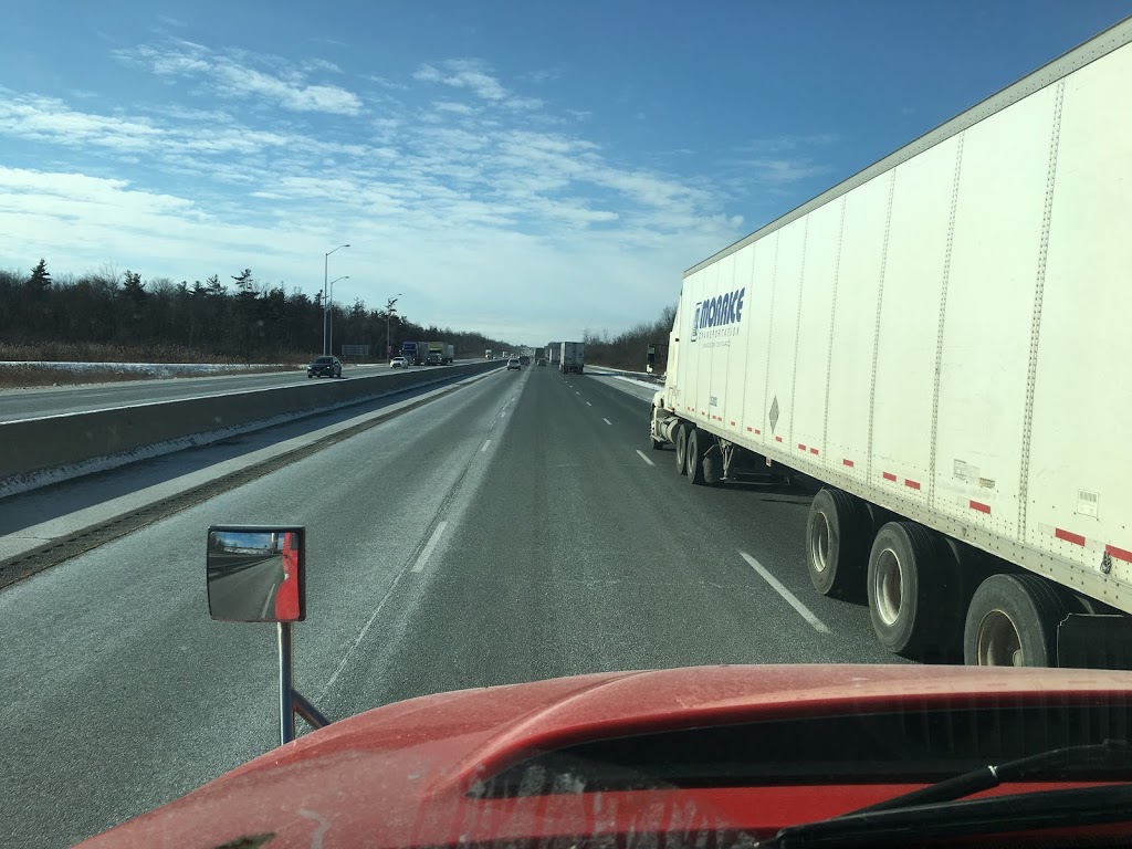 Hwy 401 - Elgin Rd MTO Carpool Lot | Mossley, ON N0L 1G5, Canada