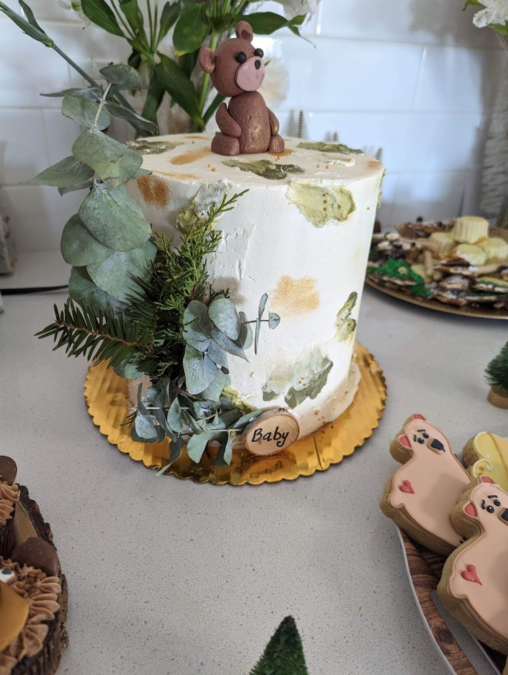 Honey Cake and Gifts | Luton Crescent, St Thomas, ON N5R 5K1, Canada | Phone: (226) 239-7033