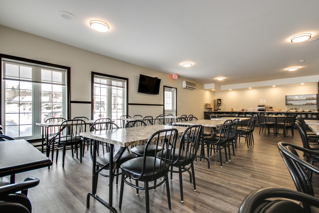 Hôtel Marineau Shawinigan | 2223 Rue Hanna, Grand-Mère, QC G9T 6S5, Canada | Phone: (819) 533-5766