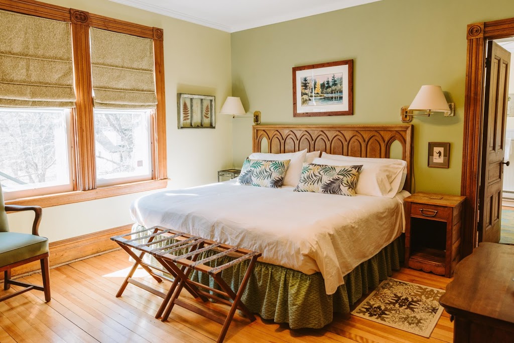 Alicion Bed & Breakfast | 66 McDonald St, Lunenburg, NS B0J 2C0, Canada | Phone: (902) 200-7659