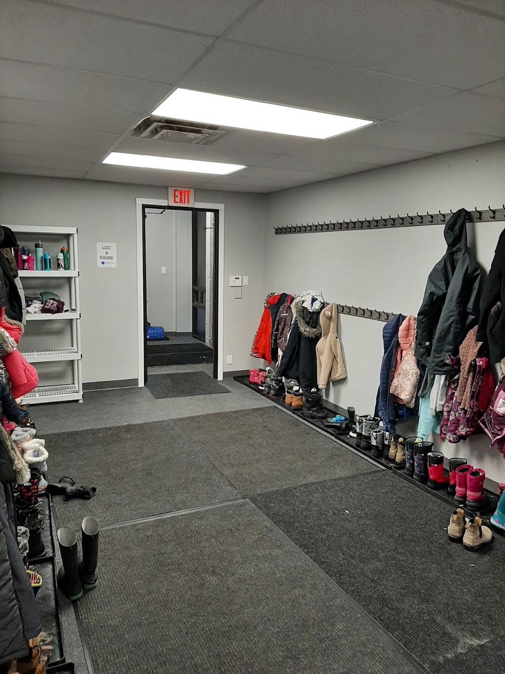 Gymworld | 1540 Fanshawe Park Rd W, London, ON N6H 5L8, Canada | Phone: (519) 474-4960