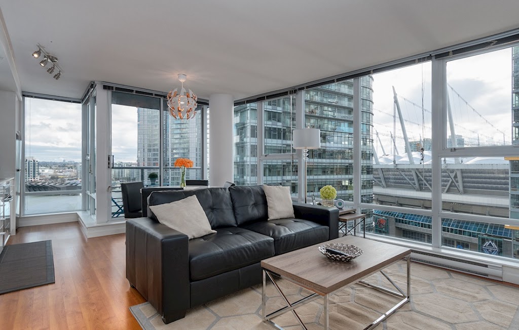 Premiere Suites | 131 Regiment Square, Vancouver, BC V6B 1X6, Canada | Phone: (888) 575-7808