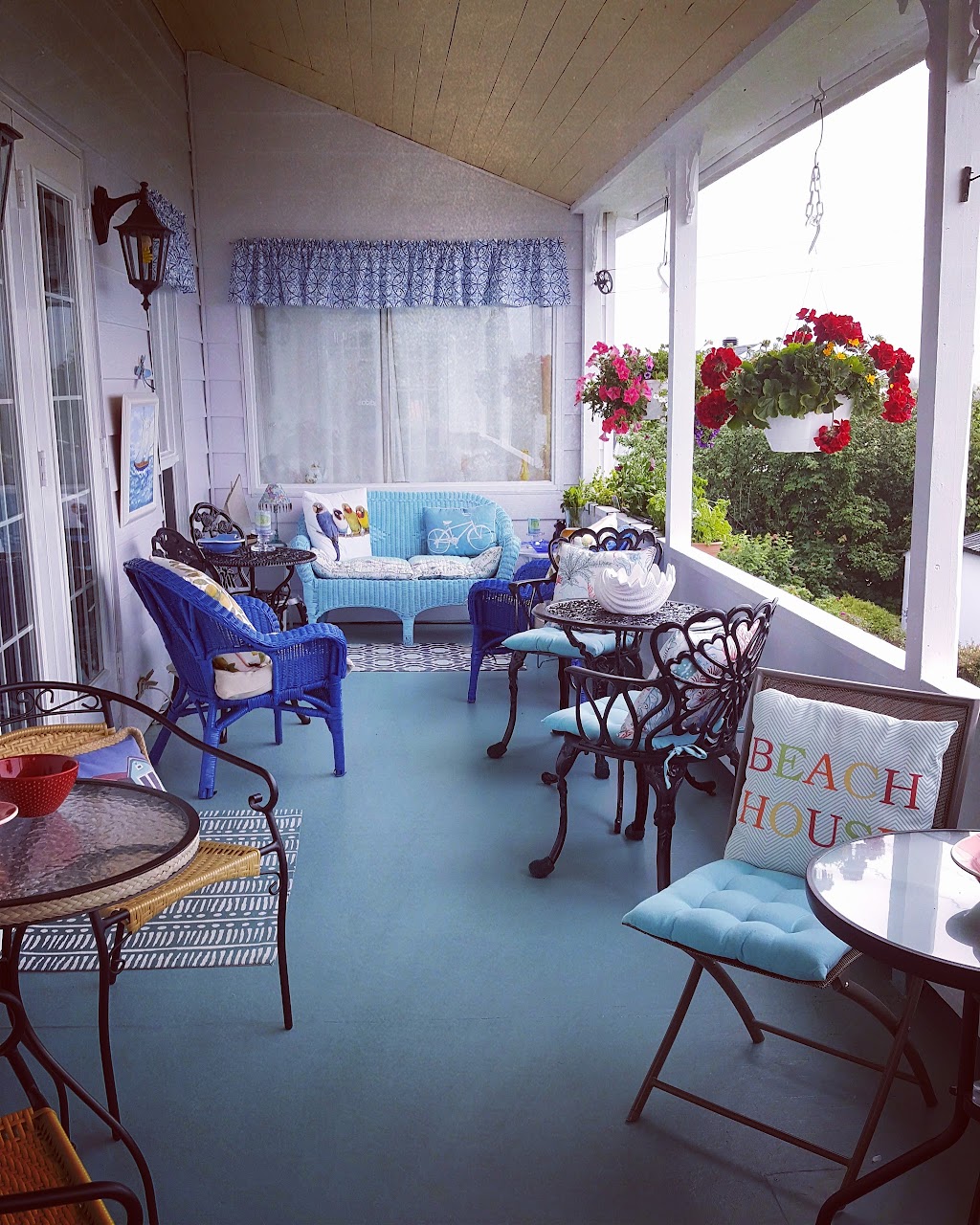 La Maison Victoria | 726 Rue St Raphaël, La Malbaie, QC G0T 1B0, Canada | Phone: (418) 665-1022