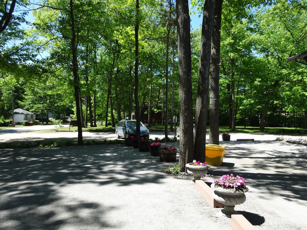 Wasaga Beach Seniors Residence | 135 32nd St N, Wasaga Beach, ON L9Z 2C4, Canada | Phone: (705) 429-3870